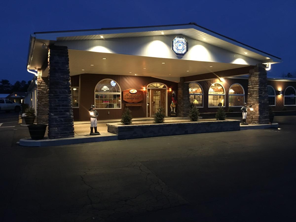 Landmark Motor Inn Glens Falls Exterior foto