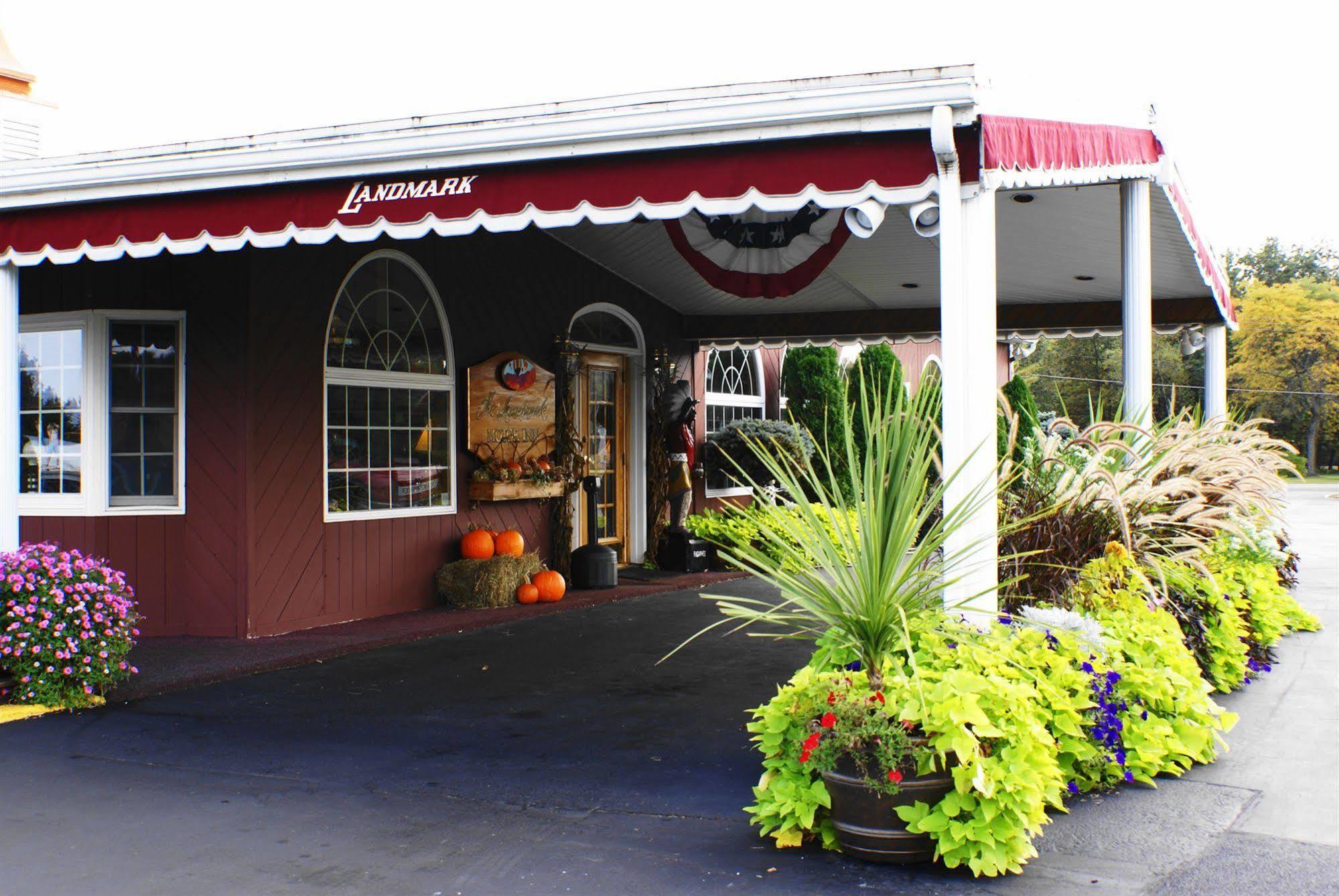Landmark Motor Inn Glens Falls Exterior foto
